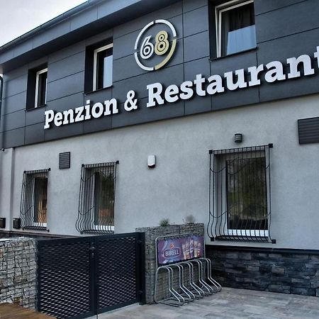 Penzion 68 Hotel Kladno Bagian luar foto