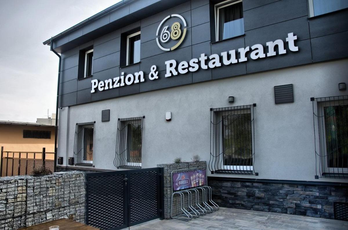 Penzion 68 Hotel Kladno Bagian luar foto