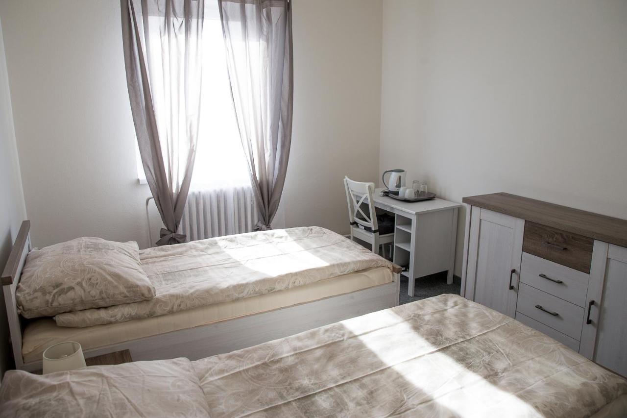 Penzion 68 Hotel Kladno Bagian luar foto